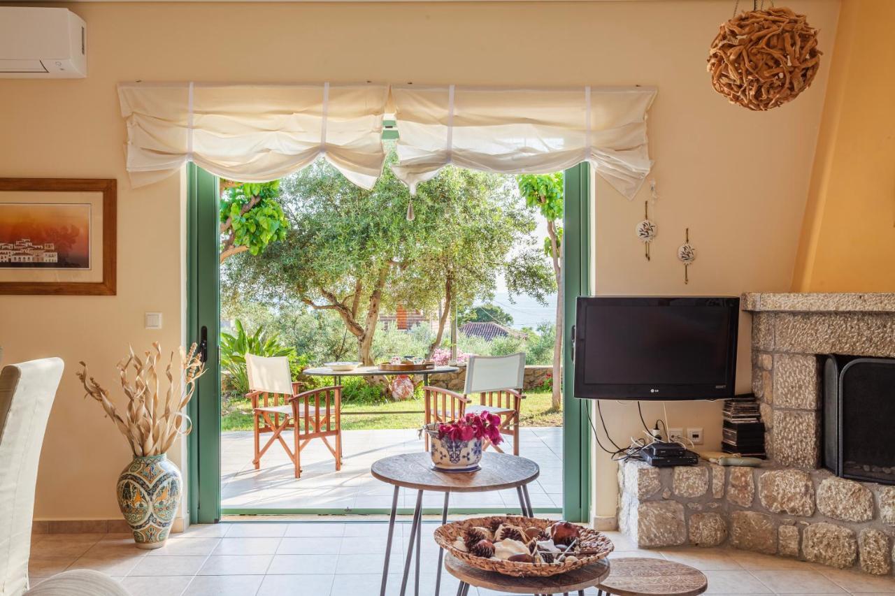 Lavender Garden Retreat - Secluded Seaside Getaway Apartment Kotronion  Bagian luar foto