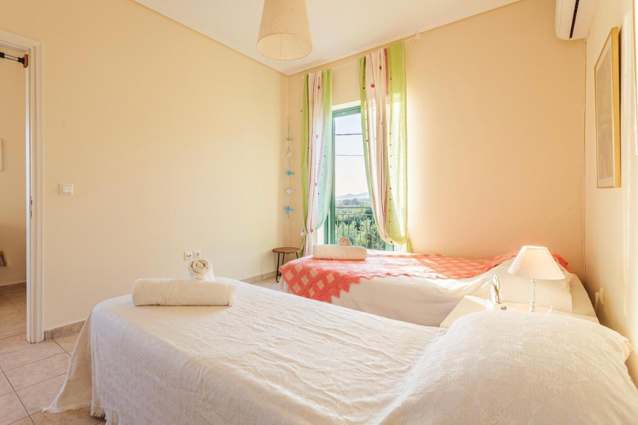 Lavender Garden Retreat - Secluded Seaside Getaway Apartment Kotronion  Bagian luar foto